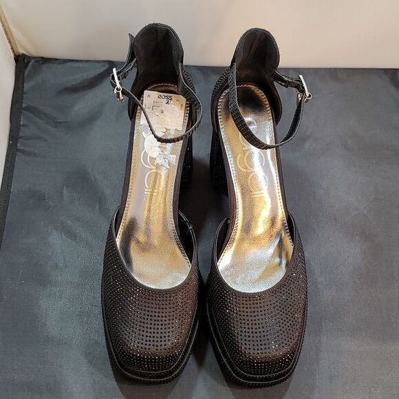 BRAND NEW SUGAR JEWEL PLATFORM BLOCK HEEL CLOSED TOE SANDAL - Picture 2 of 16